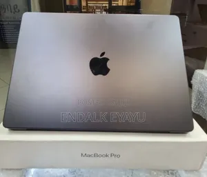 New Laptop Apple MacBook 16GB Apple M1 Pro SSD 512GB