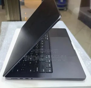 New Laptop Apple MacBook 16GB Apple M1 Pro SSD 512GB