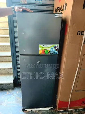 Queen's Refrigerator Model 280