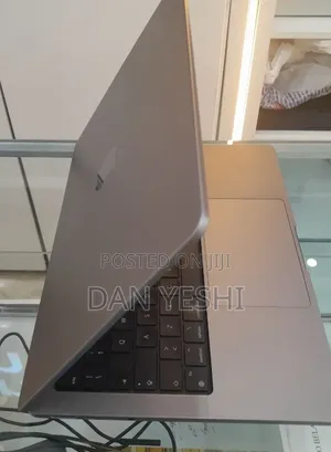 New Laptop Apple MacBook Pro 2021 M1 32GB Apple M1 SSD 512GB