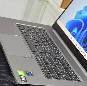 New Laptop HP ZBook 15 32GB Intel Core i7 SSD 512GB