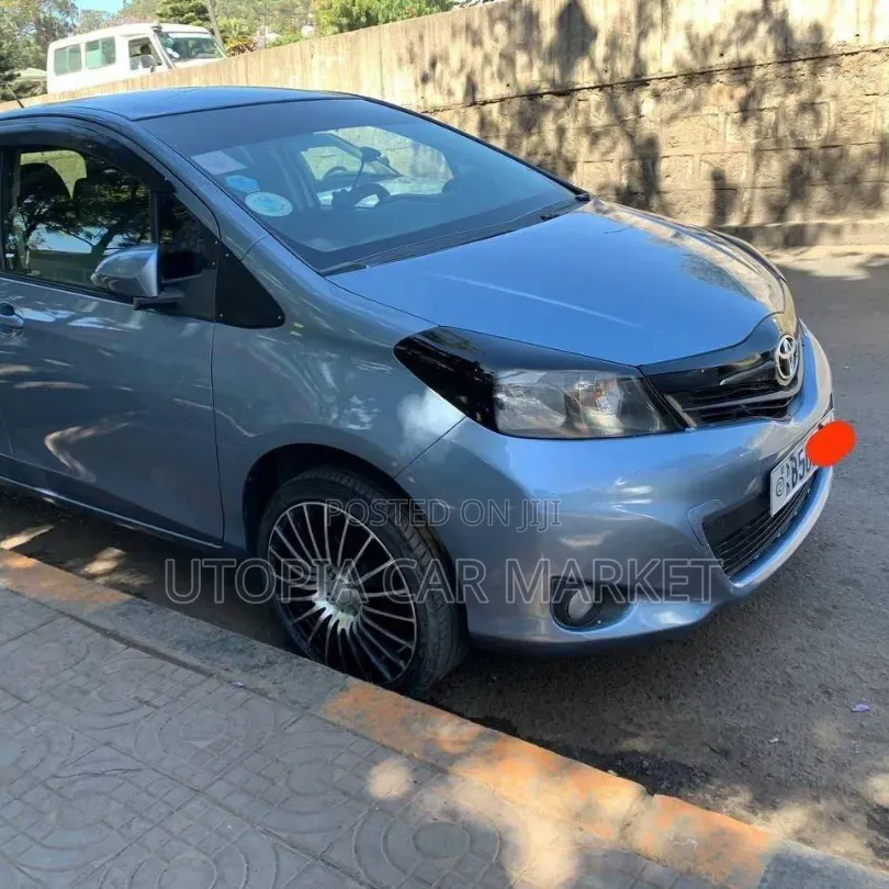 Toyota Yaris 2012