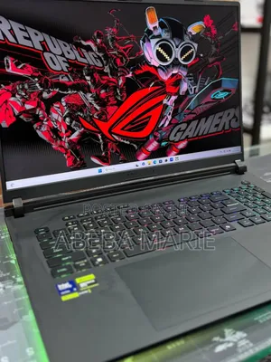 New Laptop Asus ROG Strix G17 32GB Intel Core Ultra 9 SSD 2T