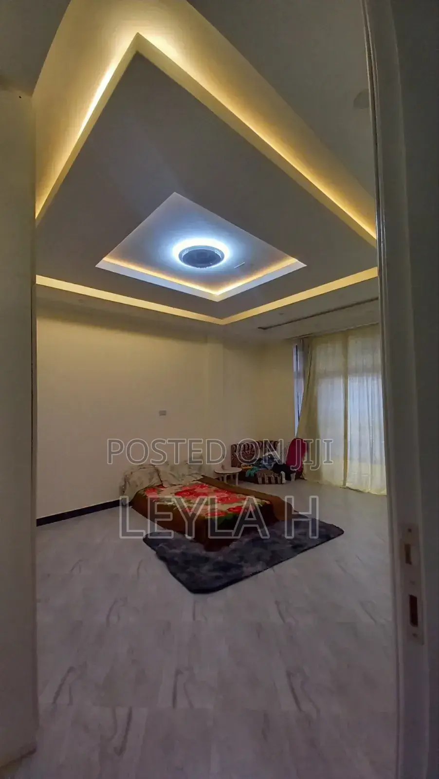 8bdrm Townhouse/Terrace in Bole for sale