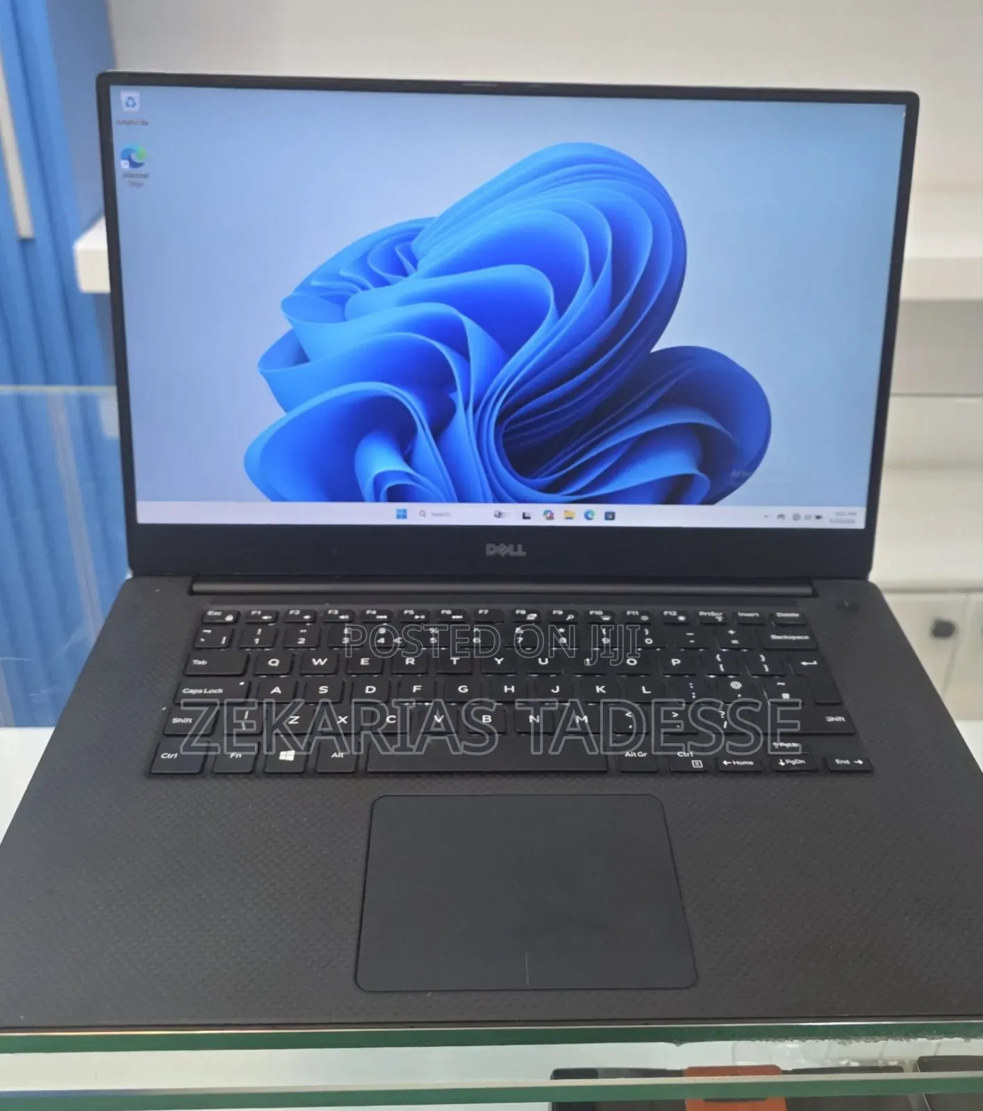 New Laptop 16GB Intel Xeon SSD 512GB