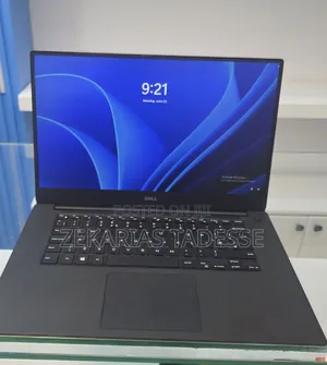 New Laptop 16GB Intel Xeon SSD 512GB