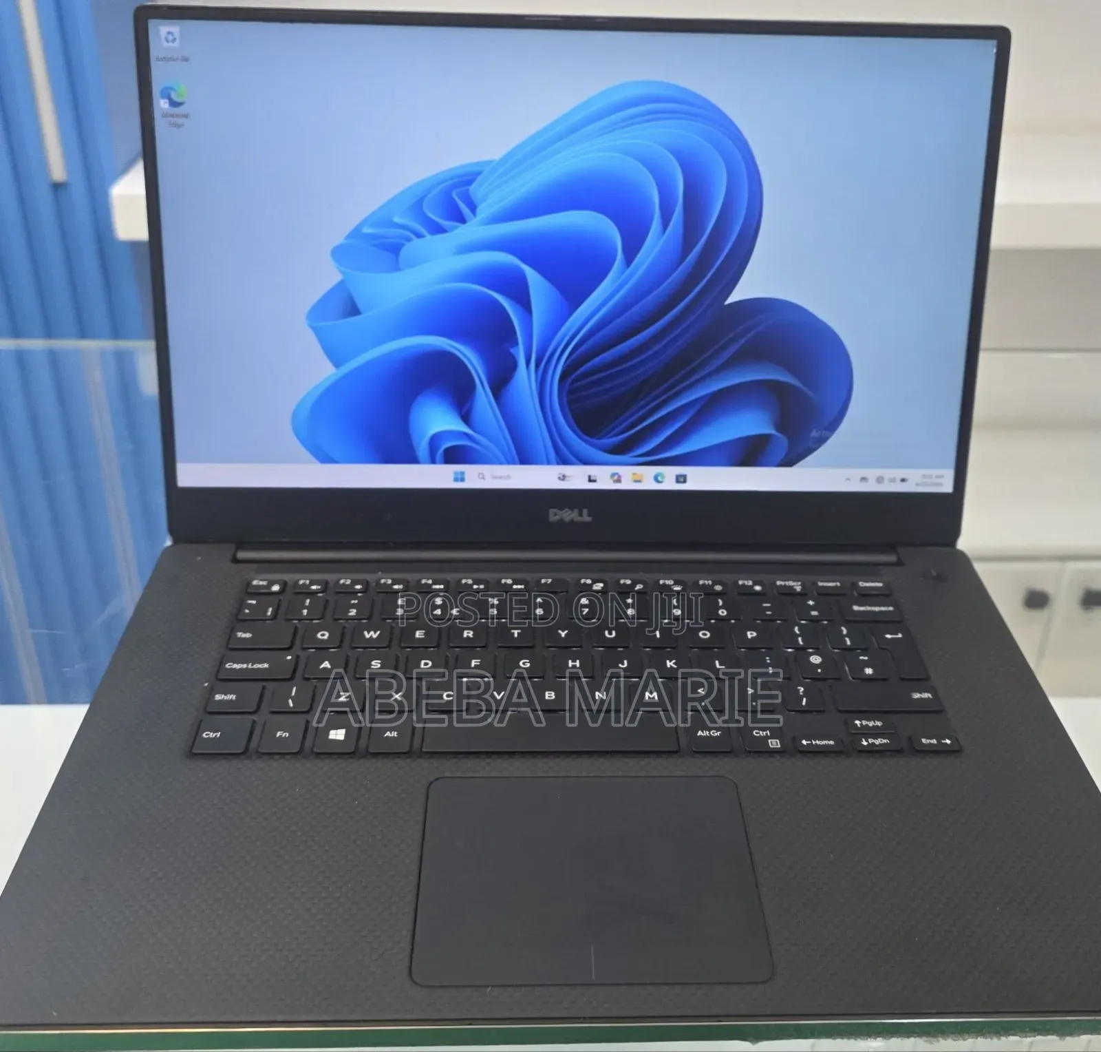 New Laptop Dell XPS 15 16GB Intel Core i7 SSD 512GB
