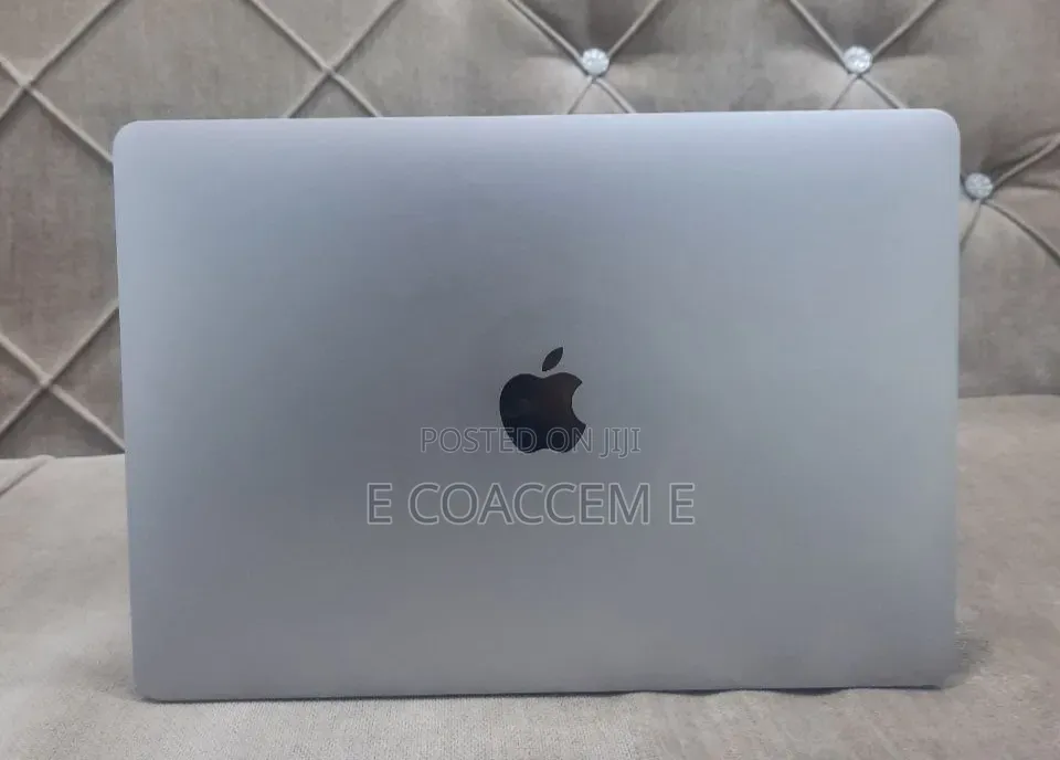 New Laptop Apple MacBook 16GB Intel Core i5 SSD 512GB