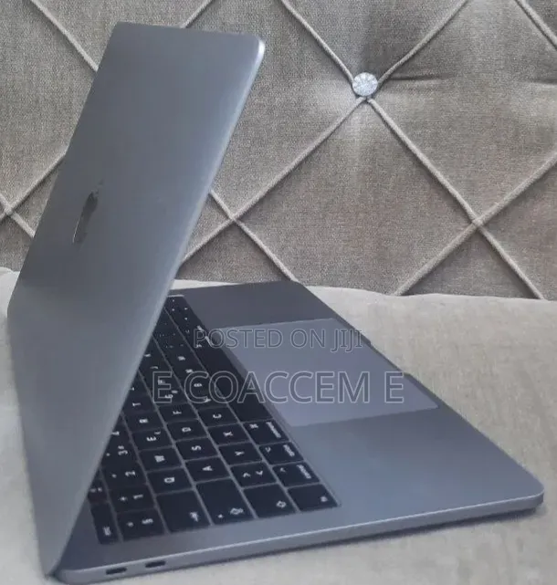 New Laptop Apple MacBook 16GB Intel Core i5 SSD 512GB