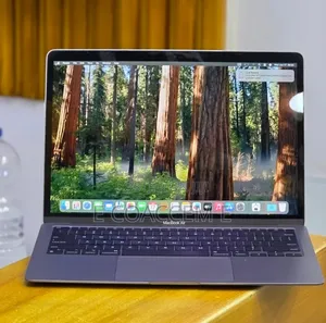 New Laptop Apple MacBook 16GB Apple M1 SSD 256GB