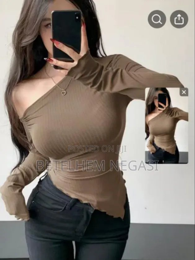 Off-Sholder Asymmetrical T-Shirt