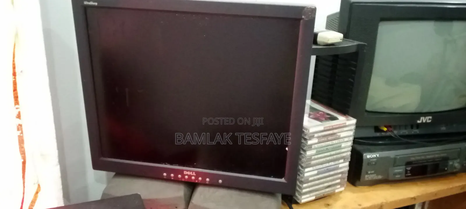 Dell Monitor 17 inches Slightly Used