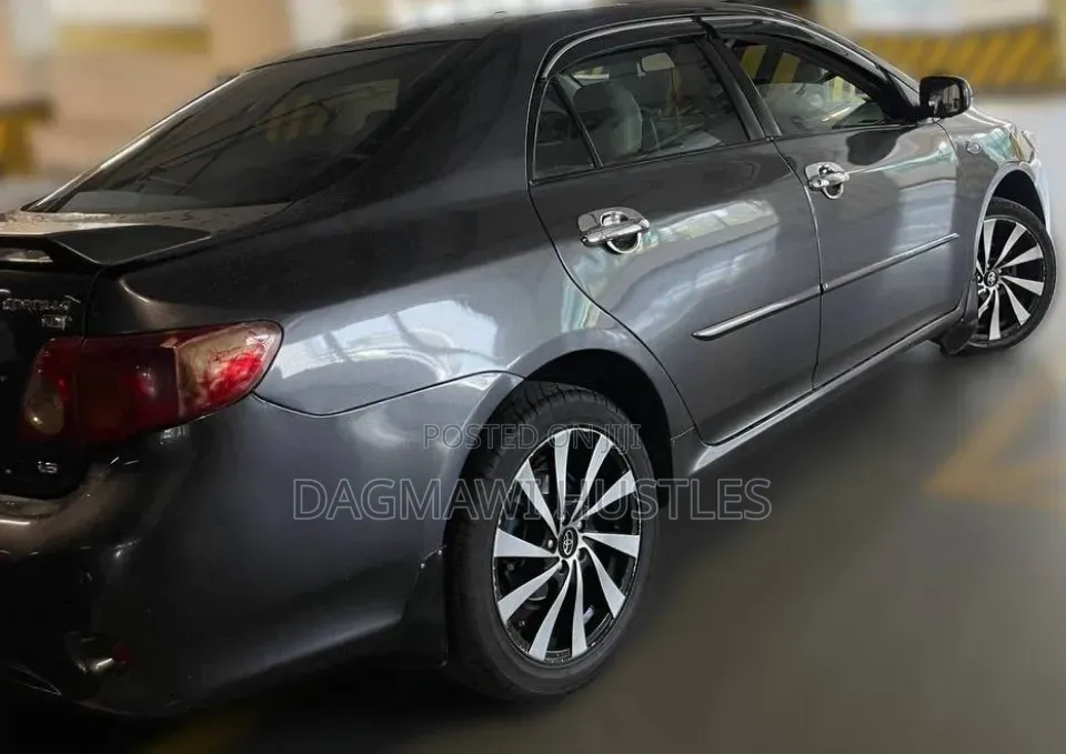 Toyota Corolla 2008 Gray