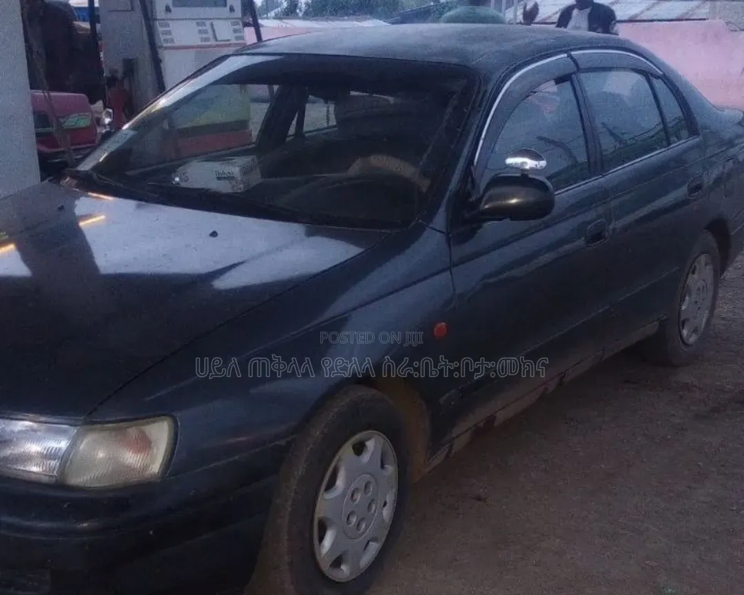 Toyota Carina E 1996 Maroon