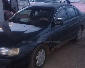 Toyota Carina E 1996 Maroon