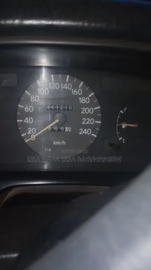 Toyota Carina E 1996 Maroon