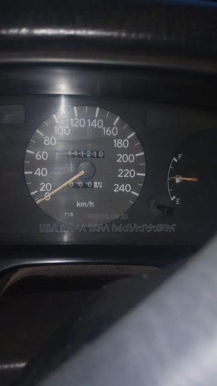 Toyota Carina E 1996 Maroon