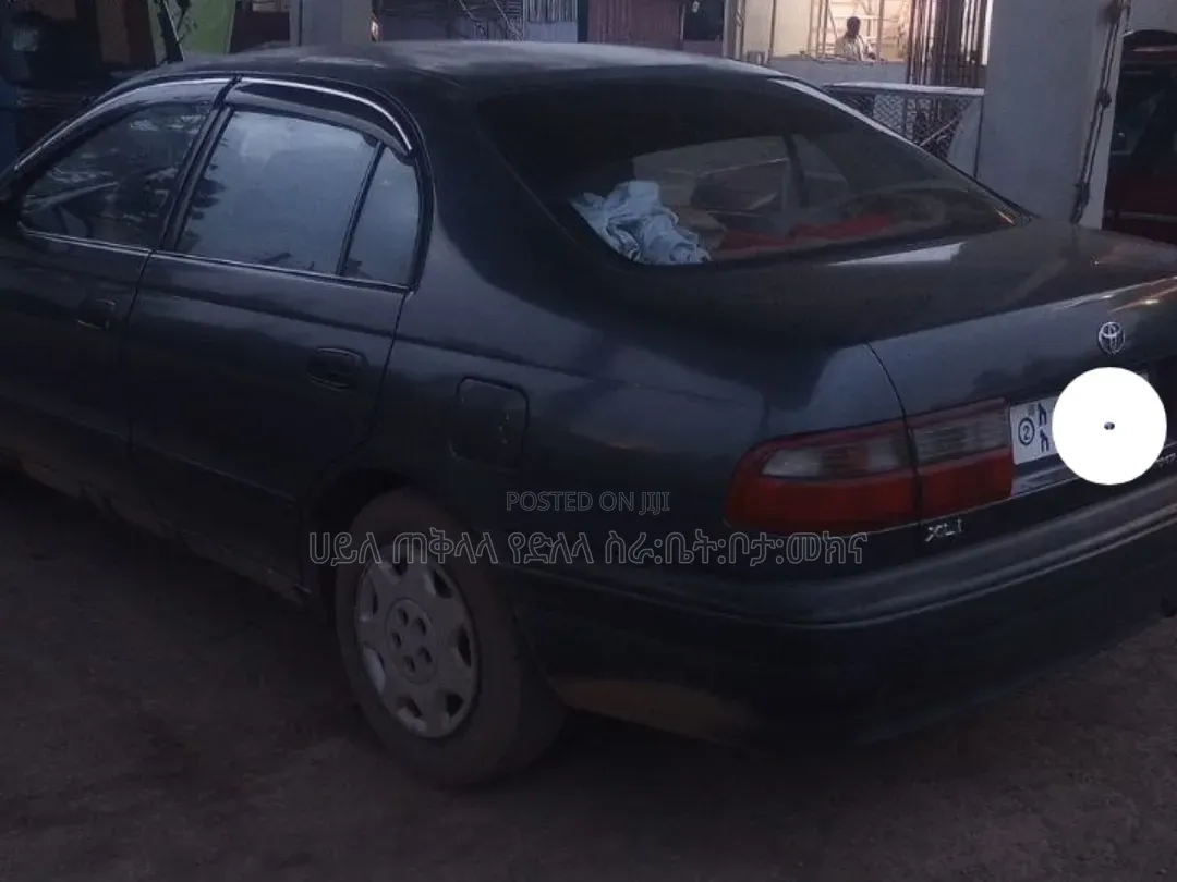 Toyota Carina E 1996 Maroon