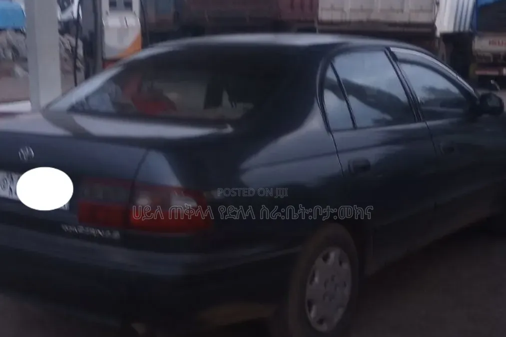 Toyota Carina E 1996 Maroon