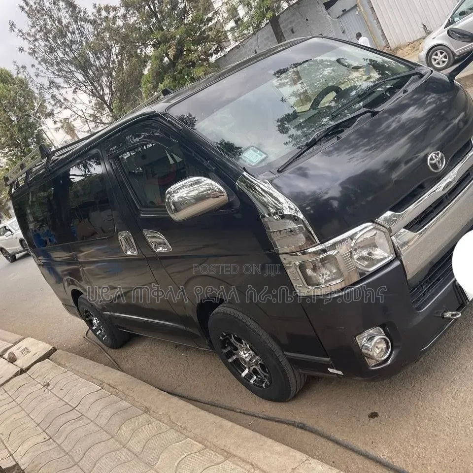 Toyota HiAce 2007 Black