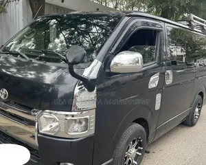 Toyota HiAce 2007 Black
