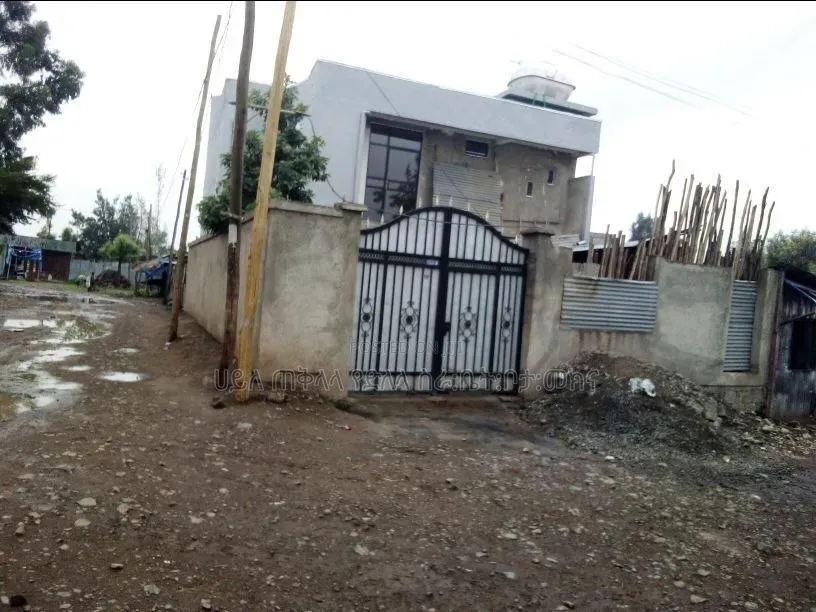Furnished 5bdrm Townhouse/Terrace in Legetafo Area, Oromia-Finfinne
