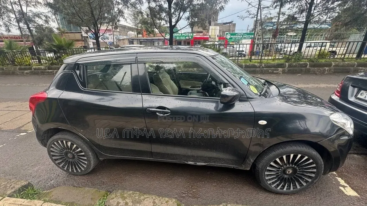 Suzuki Swift 2022 Matt Black