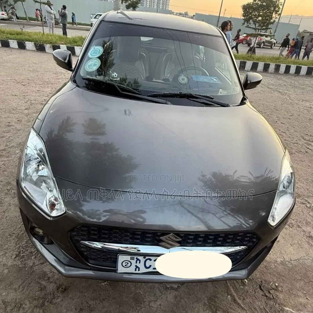 Suzuki Swift 2022 Gray