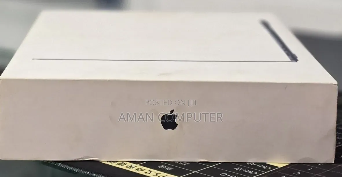 New Laptop Apple MacBook Air 2025 M4 16GB Apple M4 SSD 256GB