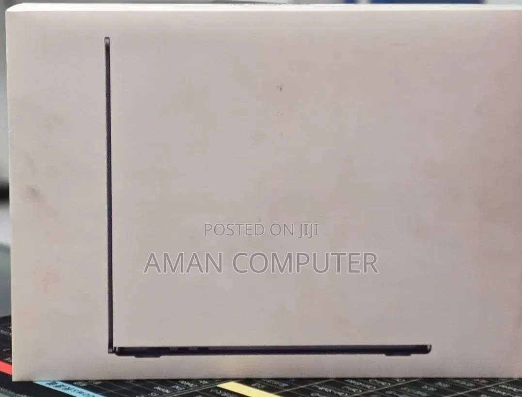 New Laptop Apple MacBook Air 2025 M4 16GB Apple M4 SSD 256GB