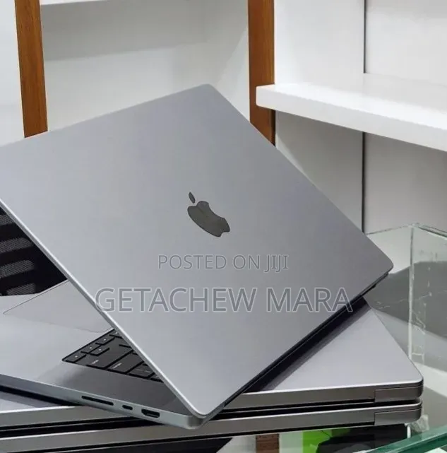 New Laptop Apple MacBook Pro 2021 M1 32GB Apple M1 Pro SSD 512GB