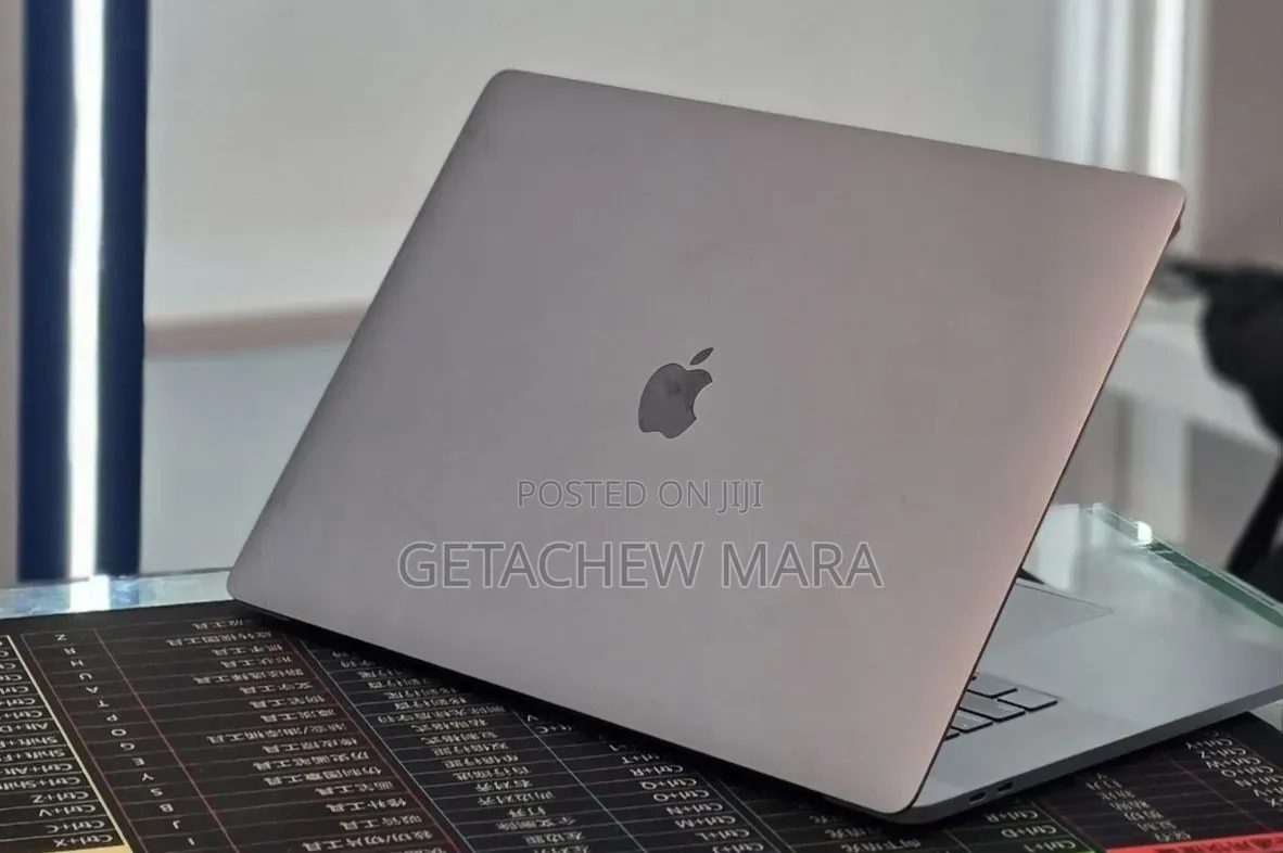 New Laptop Apple MacBook Pro 2019 64GB Intel Core i9 SSD 512GB