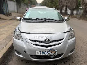 Toyota Belta 2007 Silver