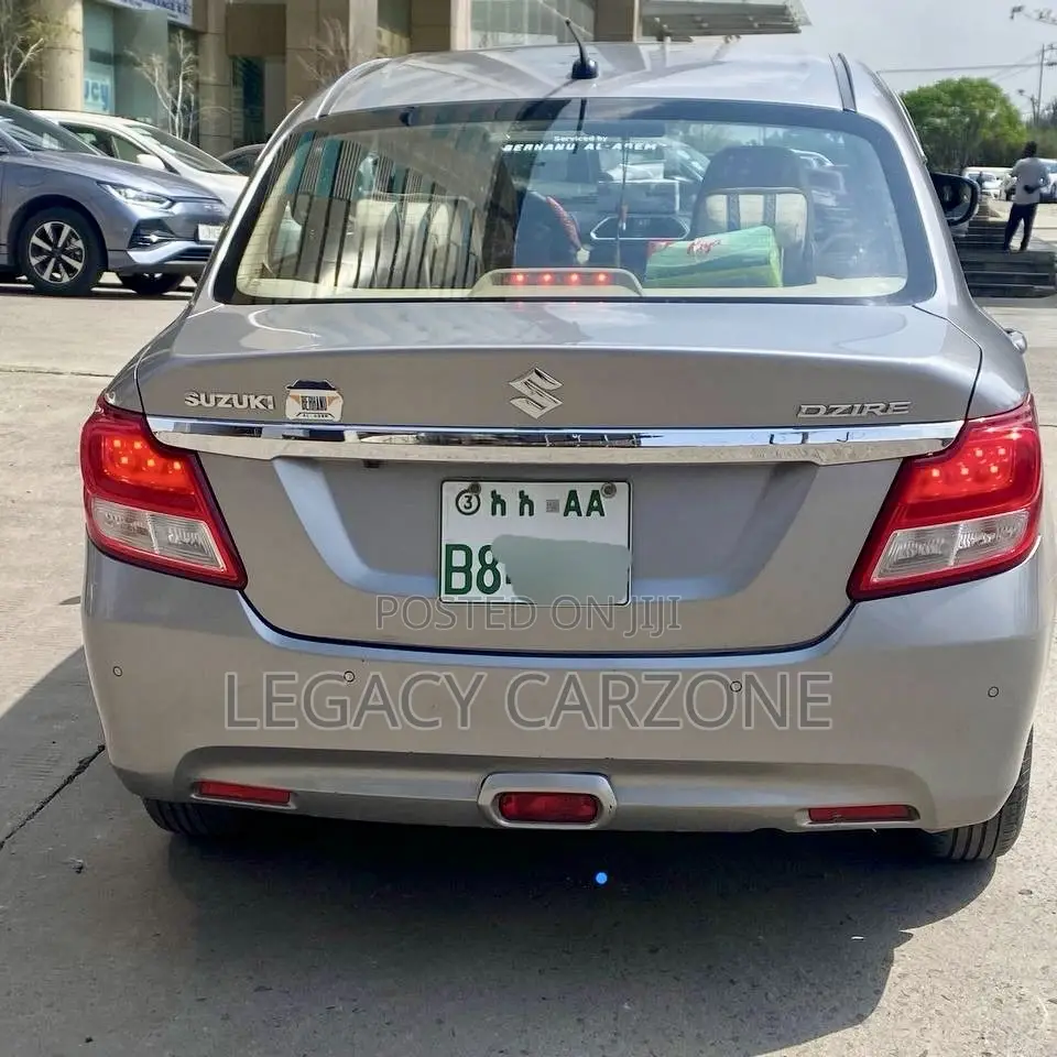 Suzuki Dzire 2022 Silver