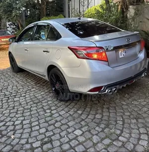 Toyota Yaris 2014 Silver