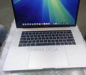 New Laptop Apple MacBook Pro 2018 16GB Intel Core i7 SSD 256GB
