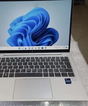 New Laptop HP EliteBook 830 G9 16GB Intel Core i5 SSD 512GB