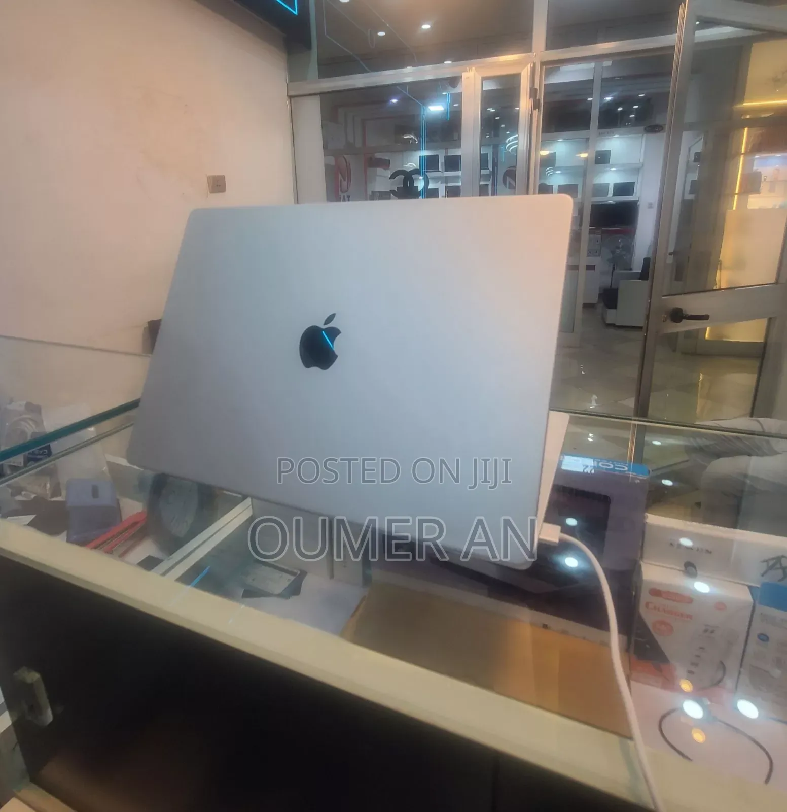 New Laptop Apple MacBook Pro 2021 M1 Max 32GB SSD 1T