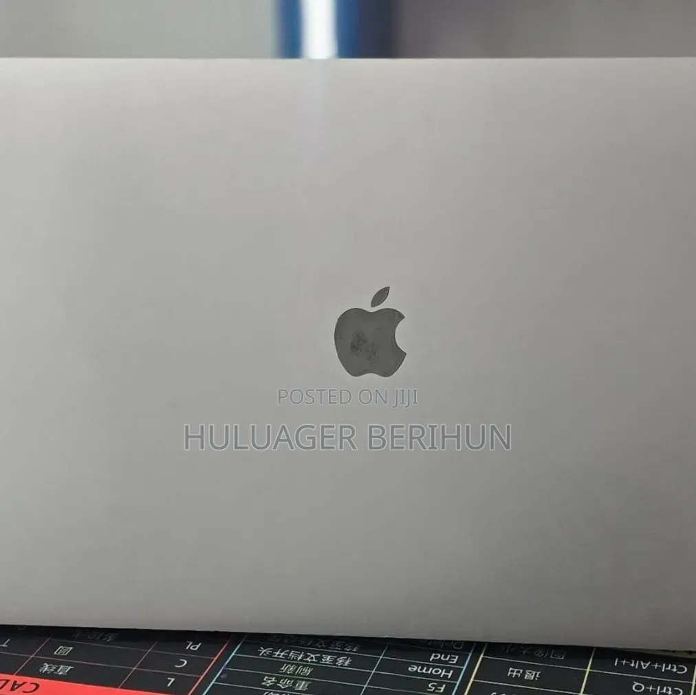 New Laptop Apple MacBook Pro 2019 32GB Intel Core i9 SSD 1T