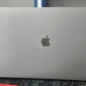 New Laptop Apple MacBook Pro 2019 32GB Intel Core i9 SSD 1T