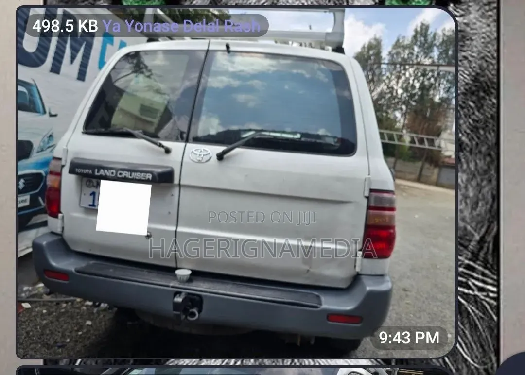 Toyota Land Cruiser 2001 White