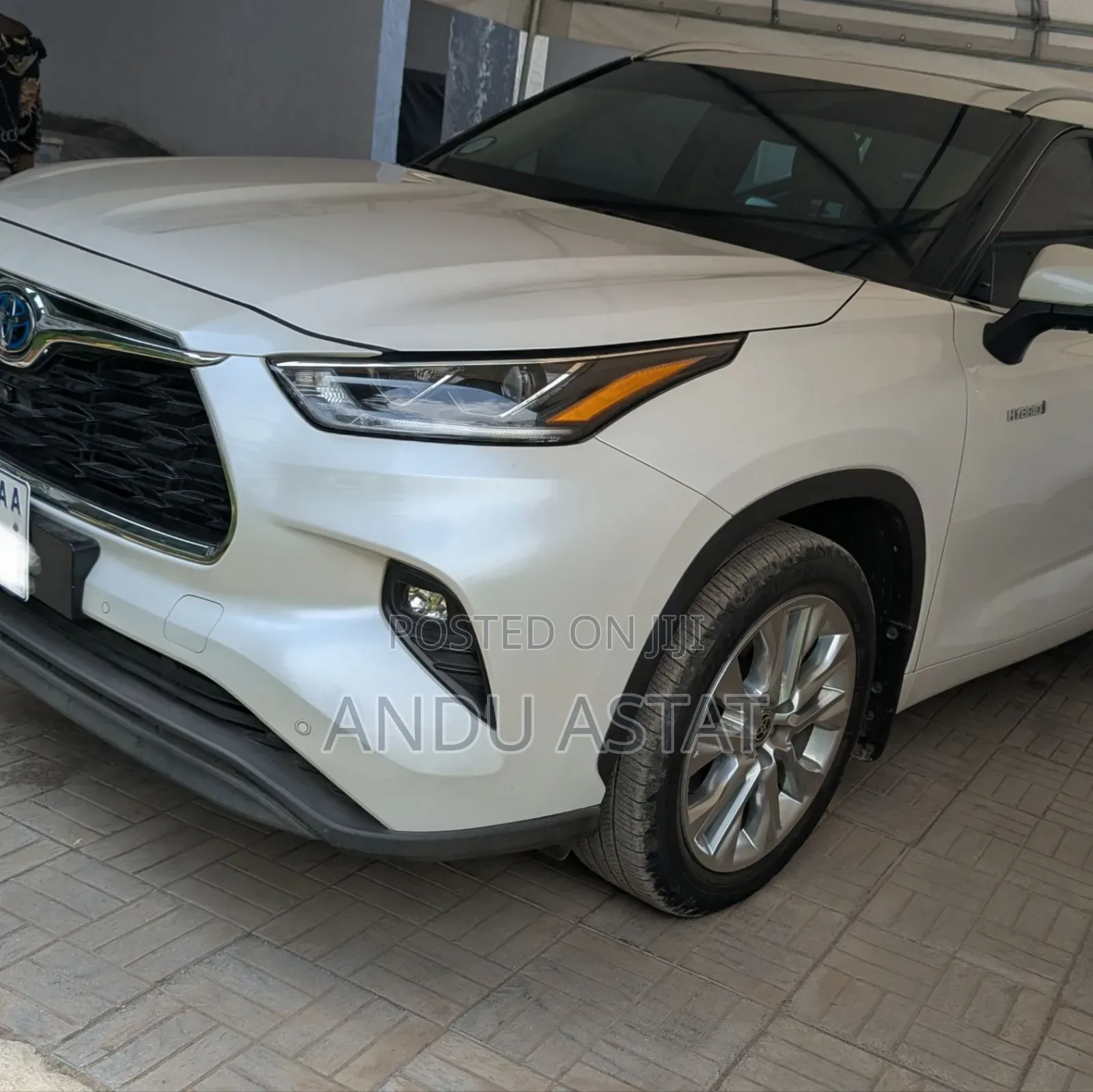 Toyota Highlander Hybrid Limited 2024 Silver