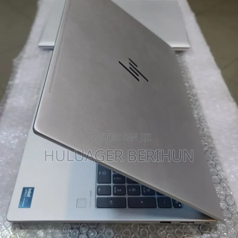 New Laptop HP EliteBook 640 G11 16GB Intel Core Ultra 7 SSD 512GB