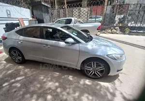 Hyundai Avante 2016 Silver