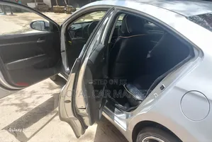Hyundai Avante 2016 Silver