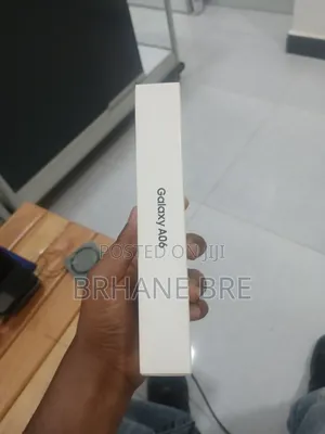 New Samsung Galaxy A06 64 GB Yellow