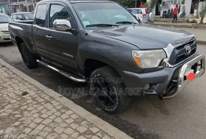 Toyota Tacoma 2012 Gray