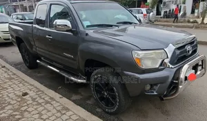 Toyota Tacoma 2012 Gray