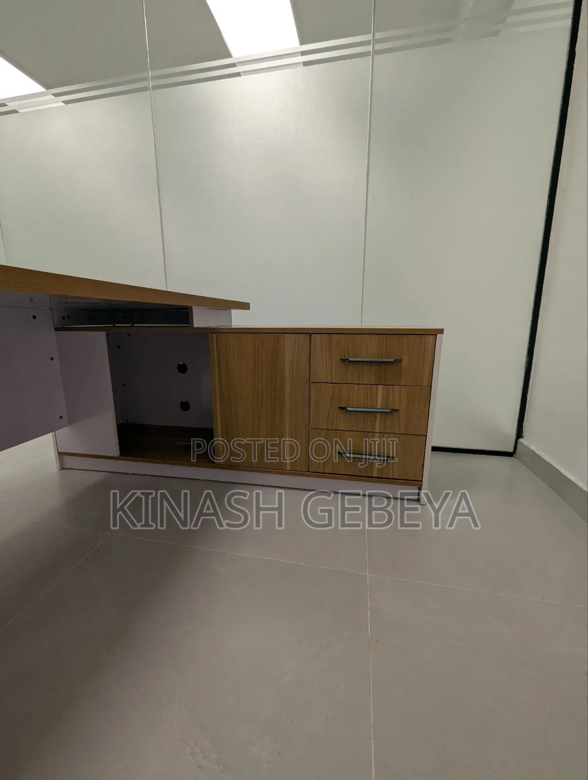 Top Quality Classic Managrial Table(Will Be Delivered Within 7 Days)