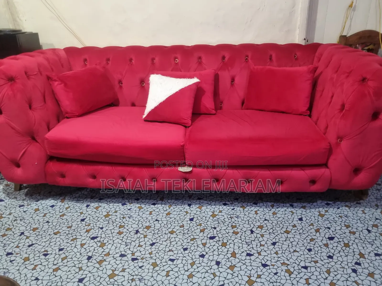 Chaster Sofa